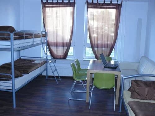 Bedstop Hostel Berlin - photo 1