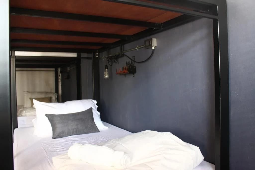 Human Sleep Hostel - photo 12