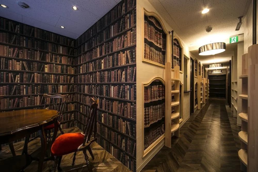 The Wardrobe Hostel Libreria - photo 27