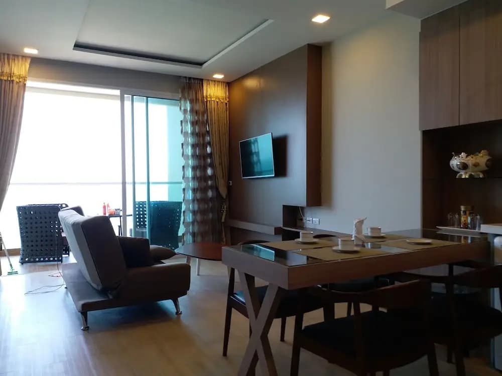 Cetus Beachfront Jomtien - photo 4