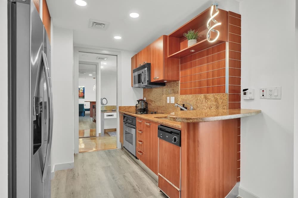 RS Suites - The AKA Residence - photo 31