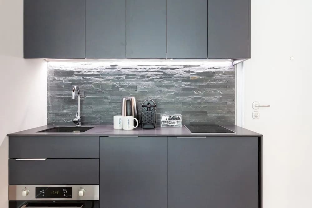 easyhomes - City Centre Suites - photo 14