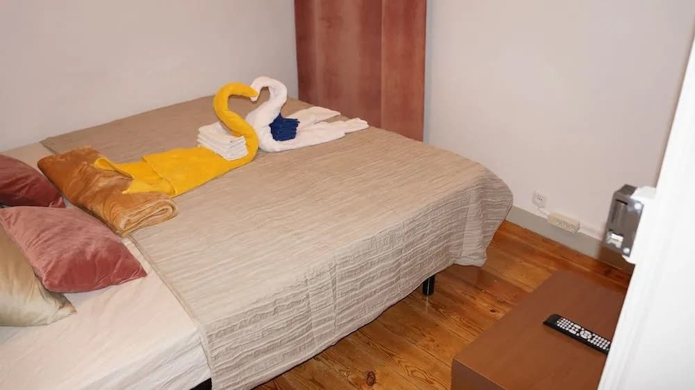White and Grey Lisbon - Hostel - photo 15