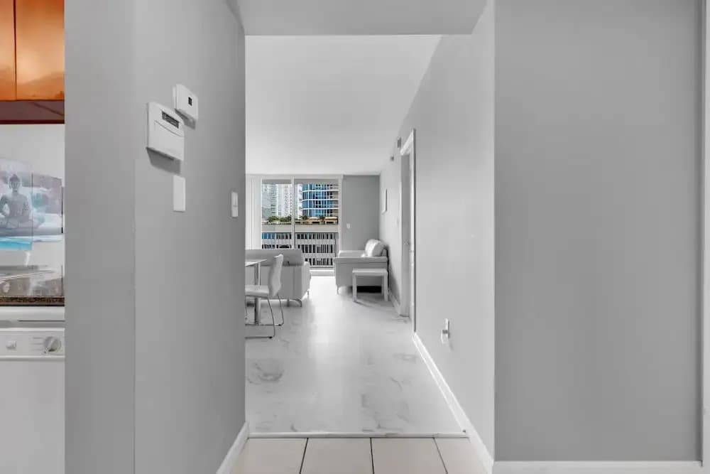 The Club at Brickell Bay Luxury Suites - photo 13