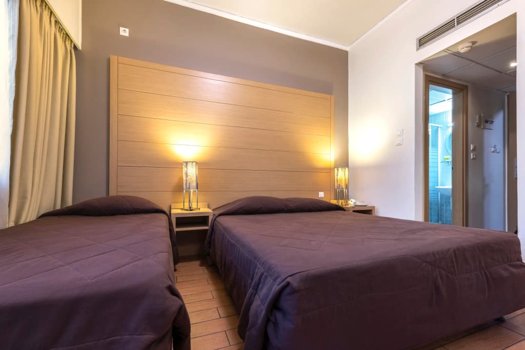Parnon Hotel - photo 7