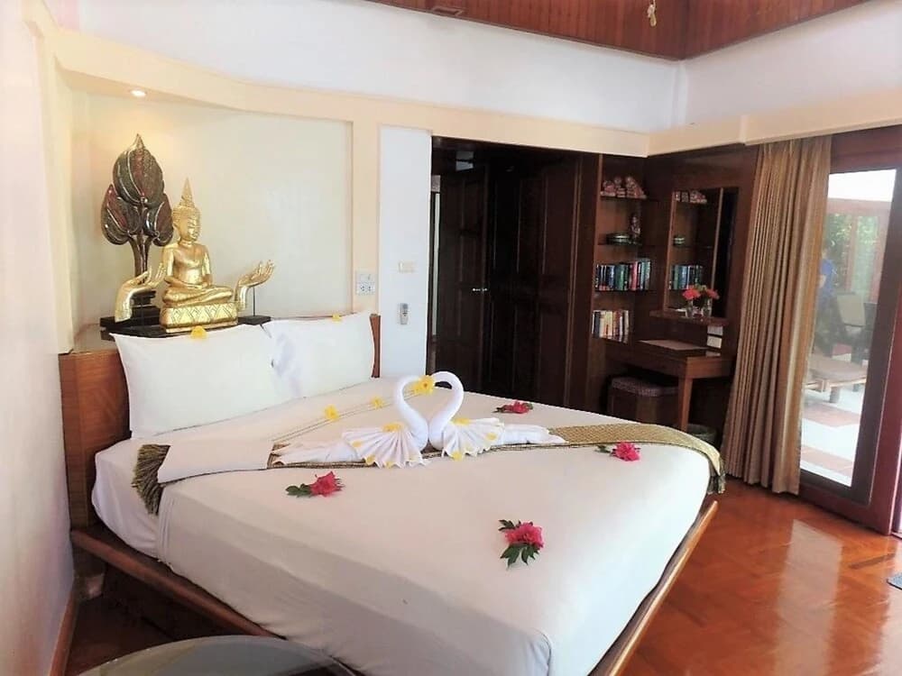Royal Living Koh Samui - Villa 1 With 8 Meters to Beach - photo 3