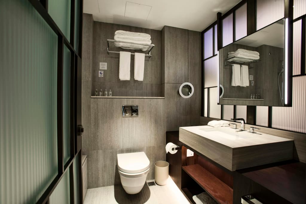 The Emperor Hotel - photo 20