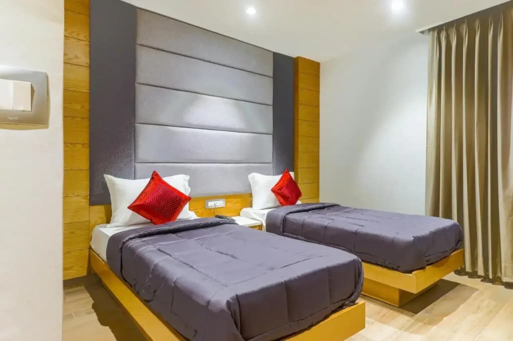 Hotel Bricks, Karol Bagh, New Delhi - photo 28