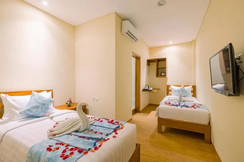 Caroline Guest House - photo 8
