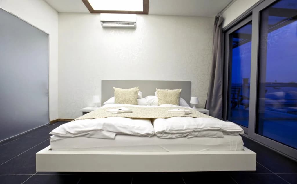 Parliament Penthouse Boutique B&B - photo 4