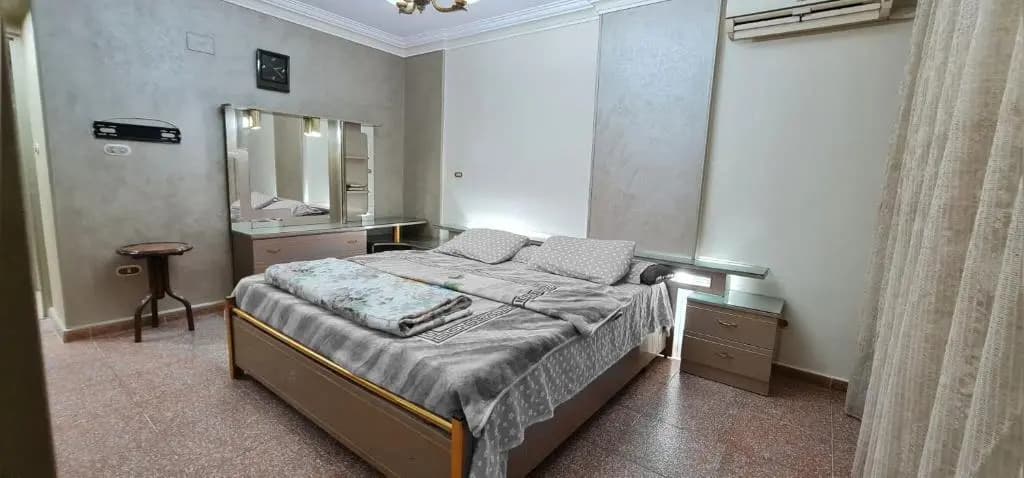 Comfy 2 Bedrooms Apartment in Cairo 98-4 - photo 1