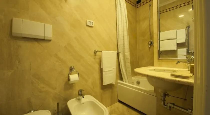 Hotel Richmond - photo 8
