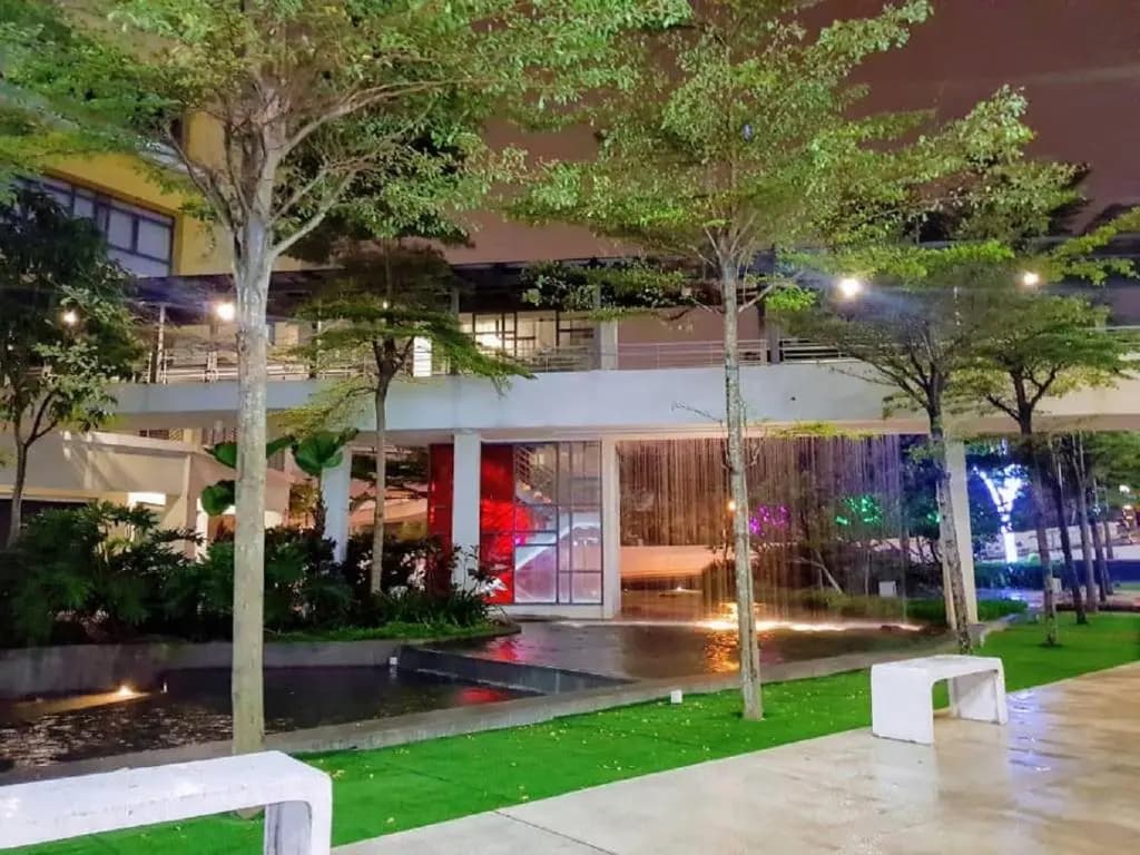 Puchong 8-12 pax 5min LRT Cozy Apartment IOI Mall - photo 4