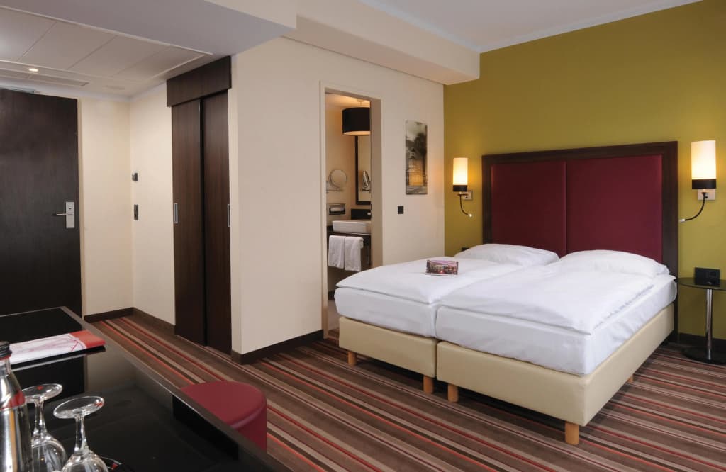 Leonardo Hotel Berlin - photo 4