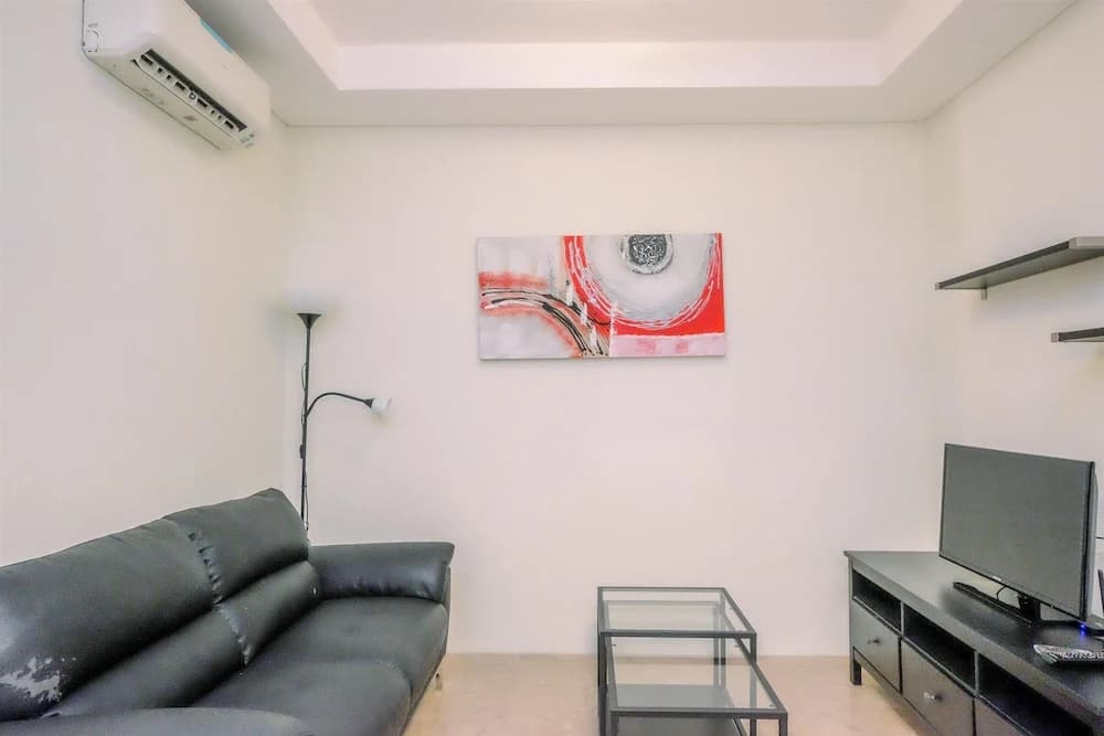 Good Deal And Strategic 1Br L'Avenue Apartment - photo 5