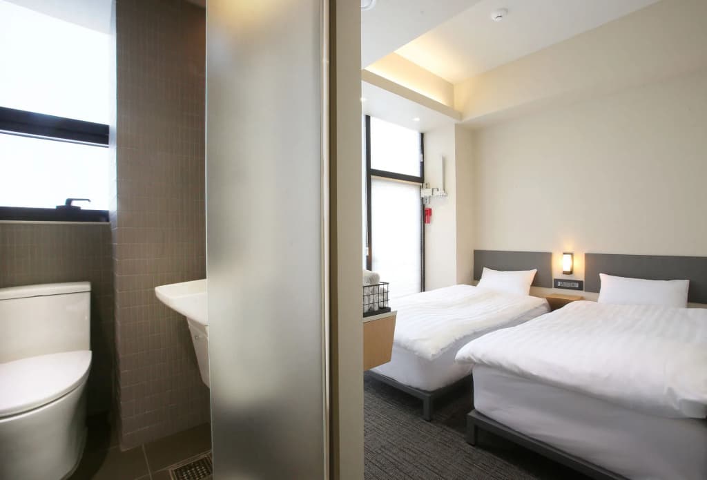 UH Hotel - photo 9