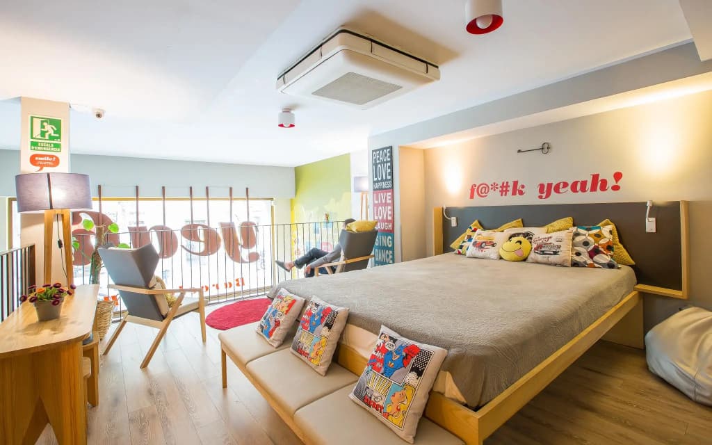 Yeah Barcelona Hostel - photo 3