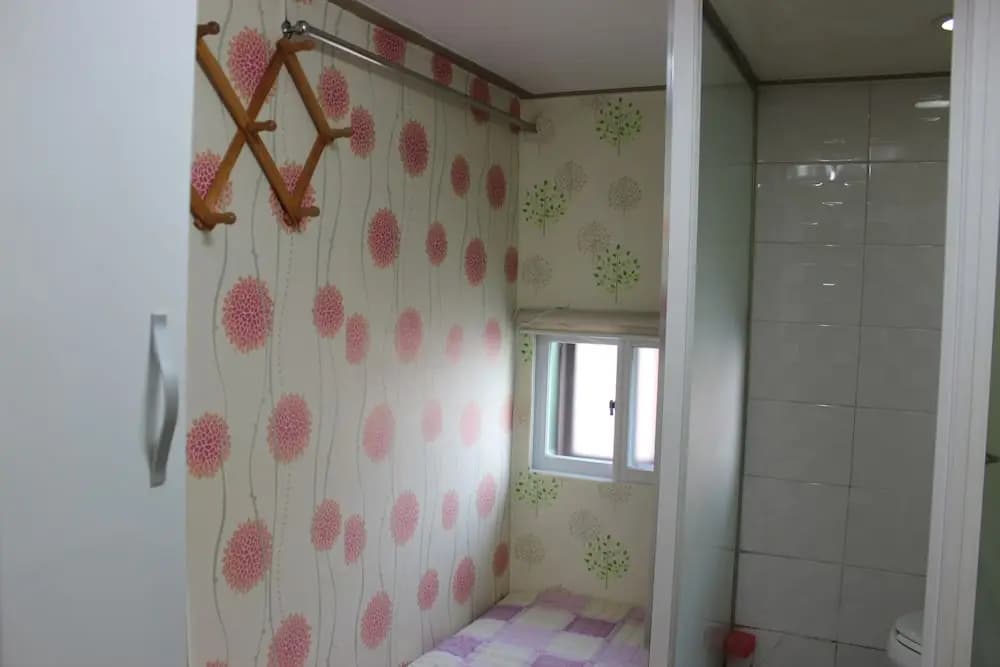 Merdiang Livingtel Single Room - photo 9