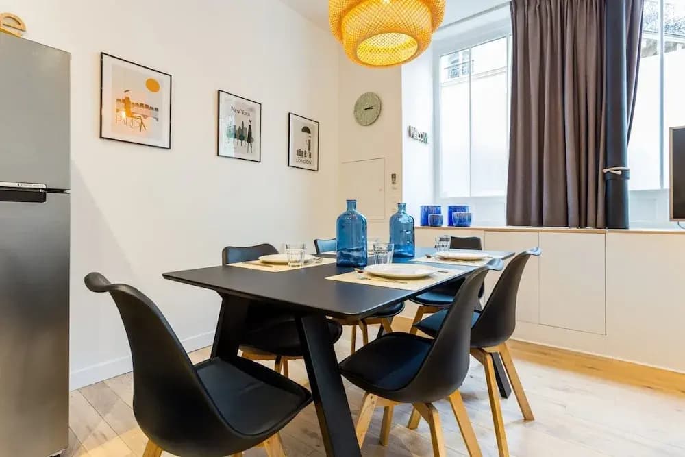 Elegant Apartment - 2bd/6p - Hotel de Ville - photo 11