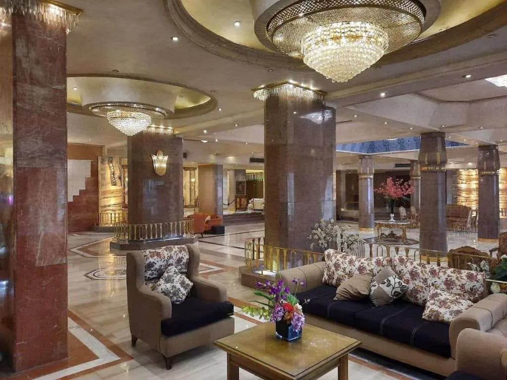 Lamar Hotel - photo 1