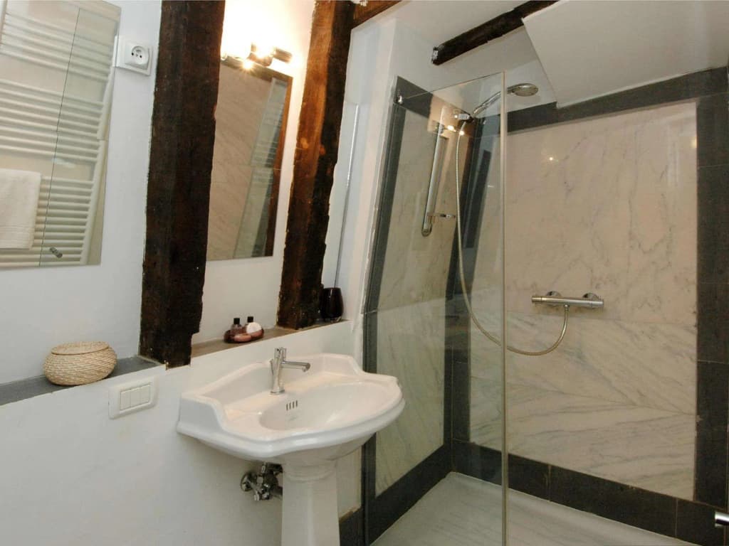 Gregoire Apartment - photo 14