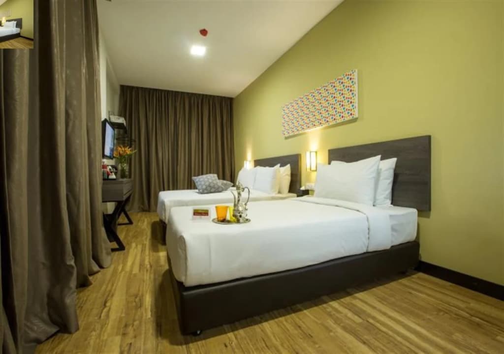 Humaira Hotel - photo 6