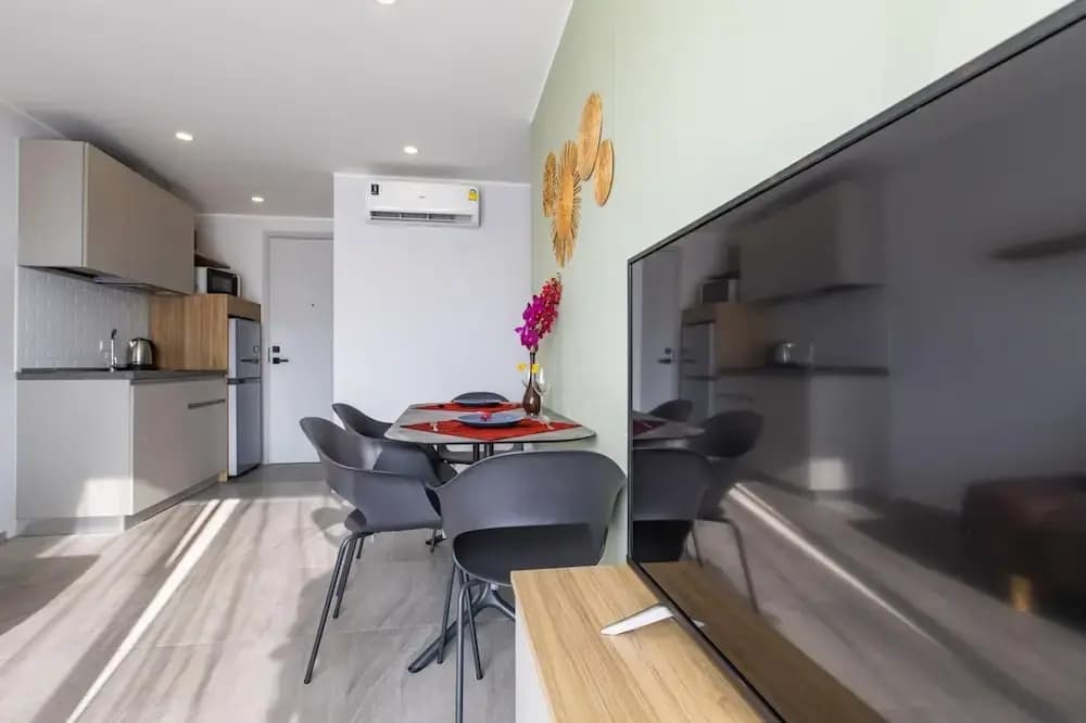 Modern Condo - 1BR & Office T3-528 - photo 21