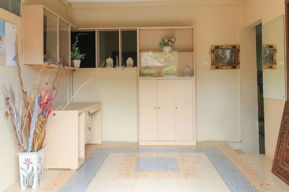Lavender Hostel - photo 11