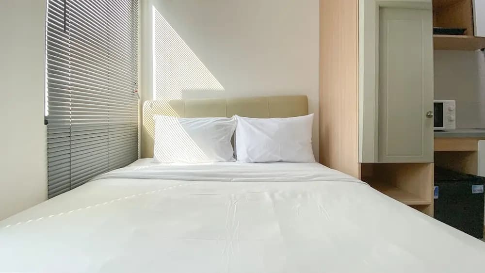 Cozy And Simply Studio Room At Osaka Riverview Pik 2 Apartment - photo 3