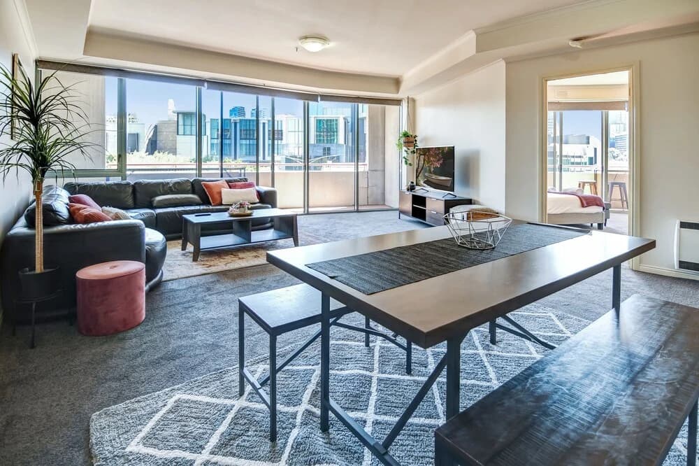 Southbank Tower Apartments - photo 13