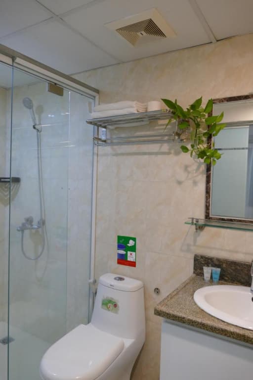 Rising Dragon Estate Hotel - photo 2