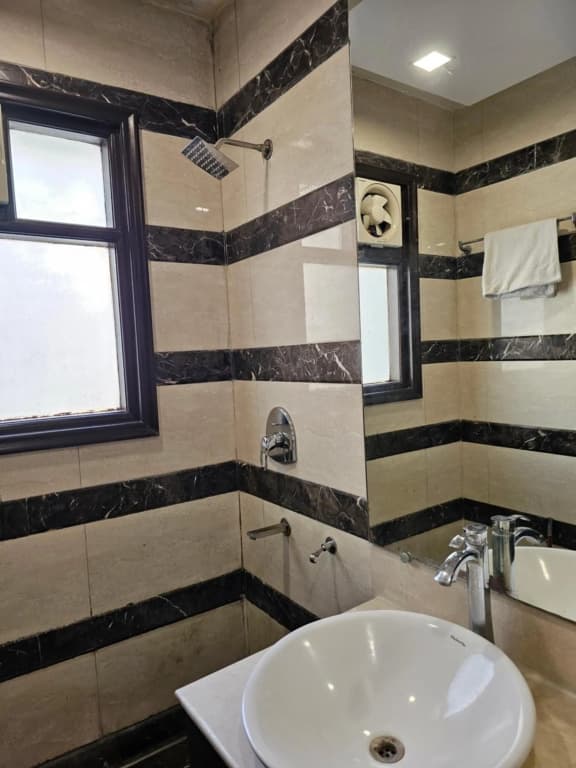 Luxurious 3Bhk Apartment! - photo 37