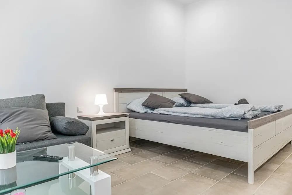 Beautiful 1BR Apartment For Long Stays - photo 1