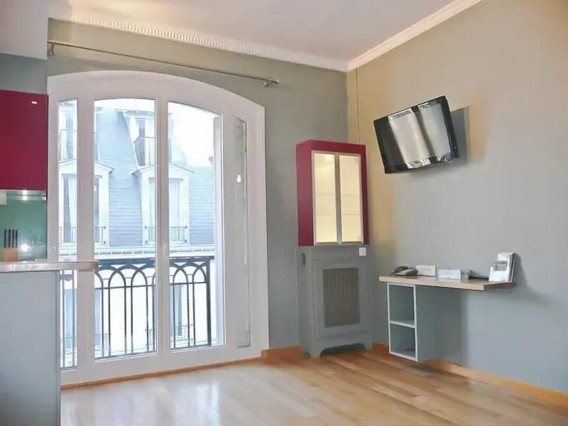 Madeleine Flat - photo 6