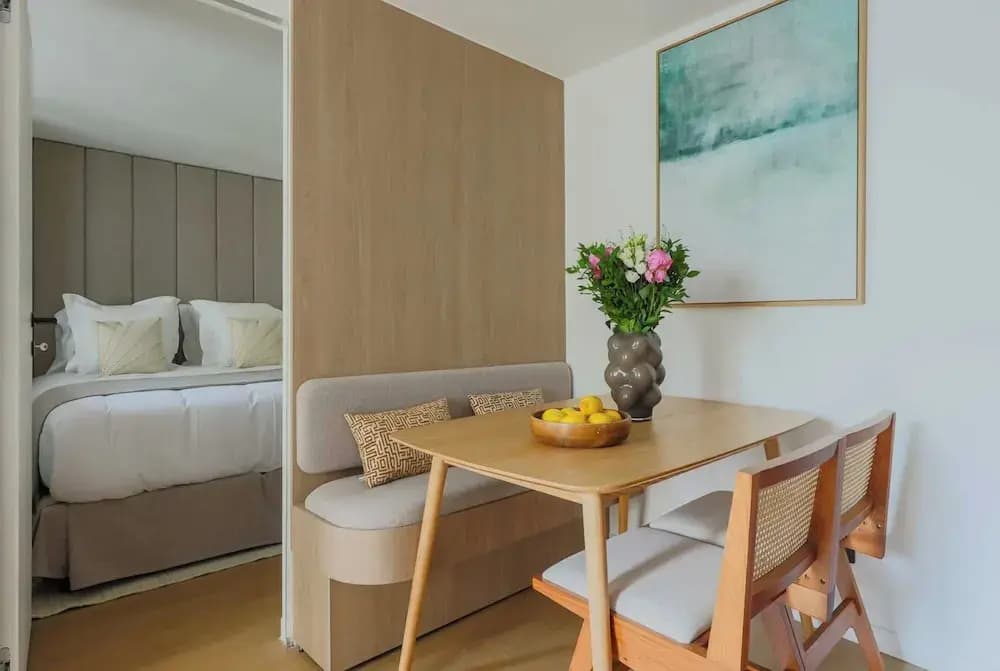 Magnificent Apartment -1br-4p- Canal Saint-martin - photo 2