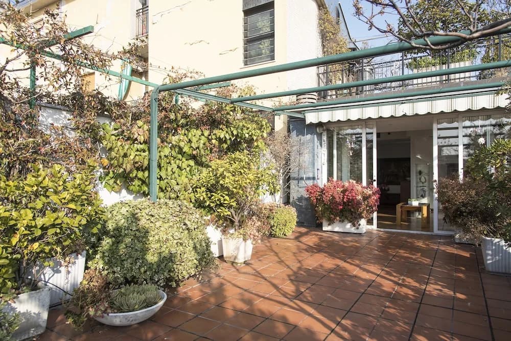 The Traveller's Terrace - main photo