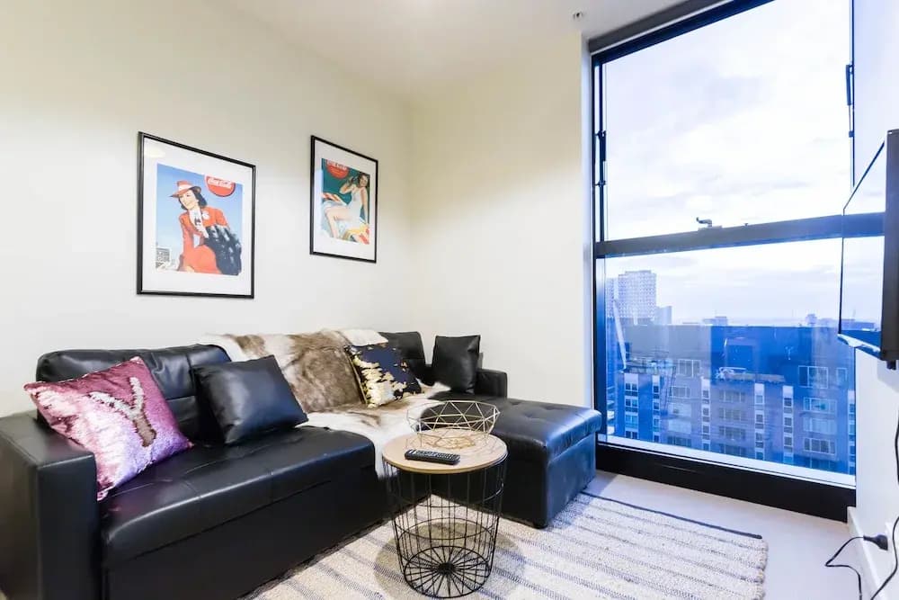 YASHITA, 2BDR Melbourne Apartment - photo 3