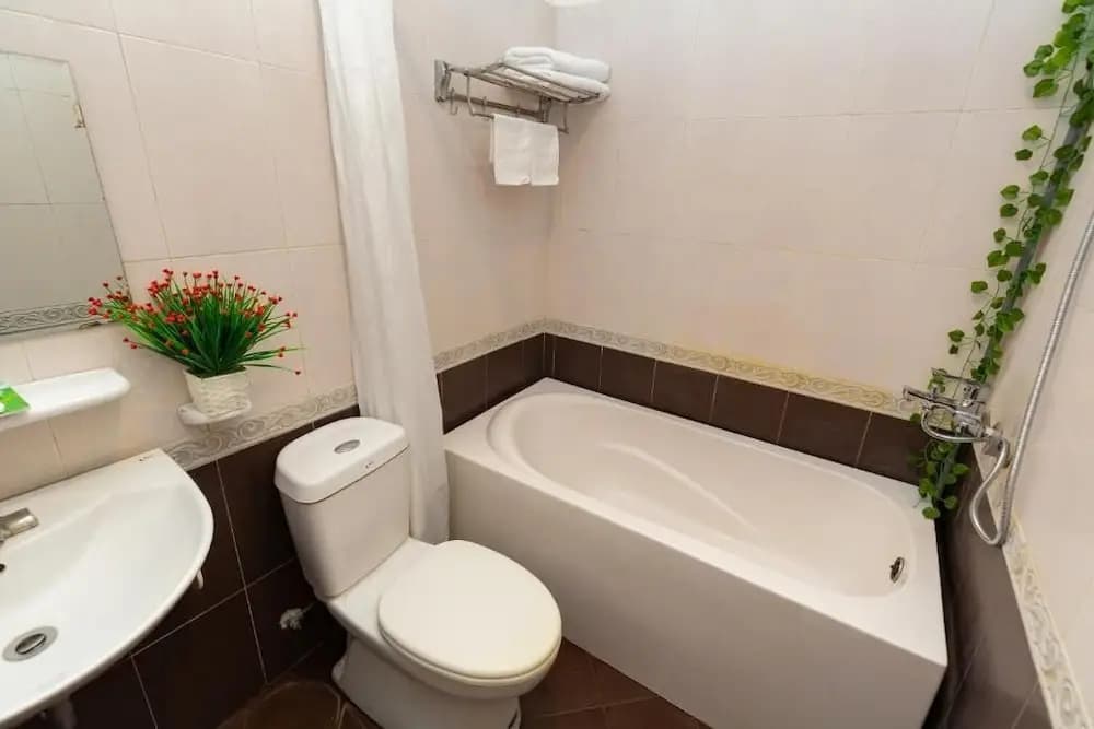 New Century Hotel - photo 12