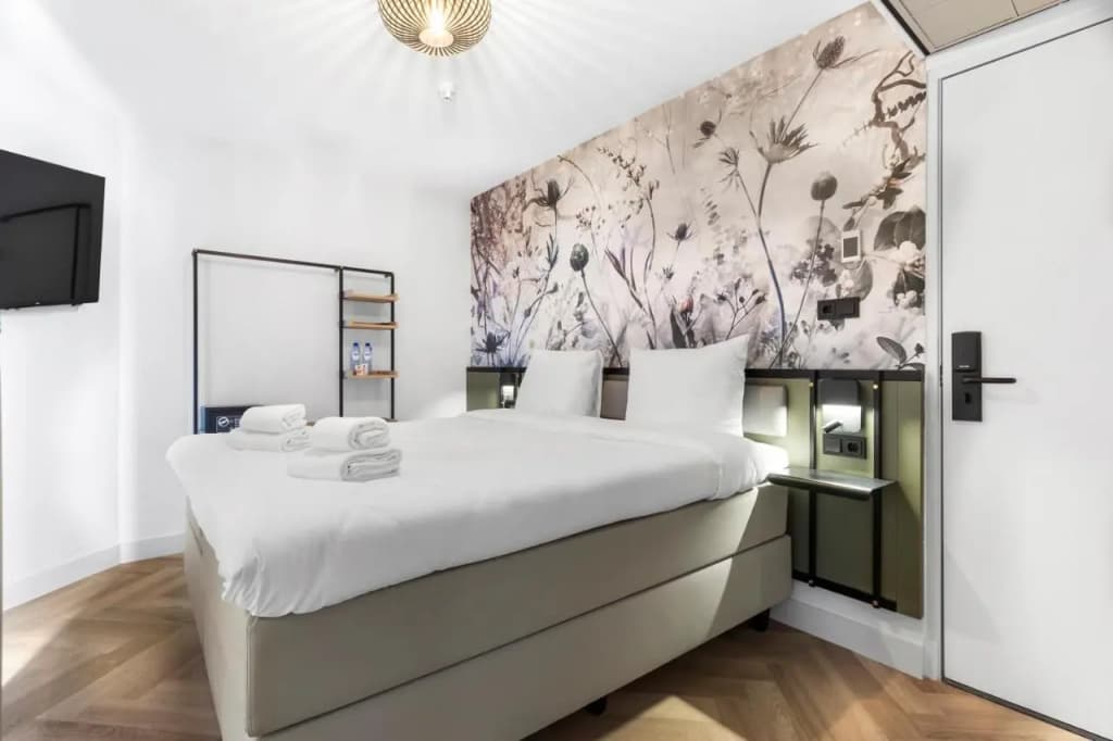 Dutch Design Hotel Vondelpark - photo 33