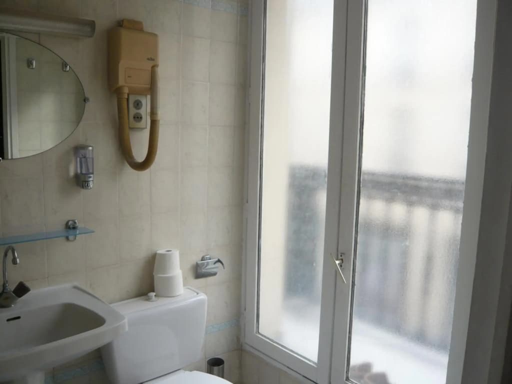 Hôtel Bristol République - photo 9