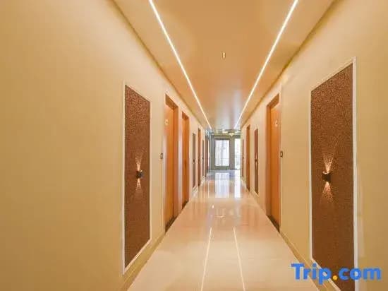Hotel Aero Homestay - photo 2