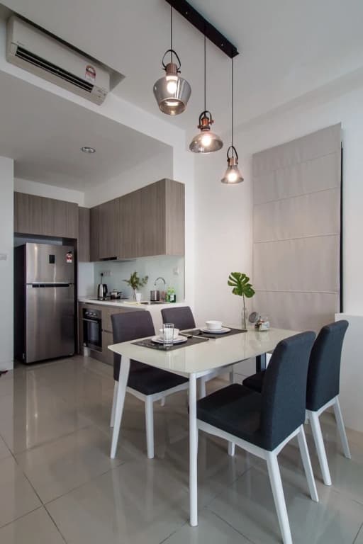 Dashing 1BR Next To Surian MRT - photo 12