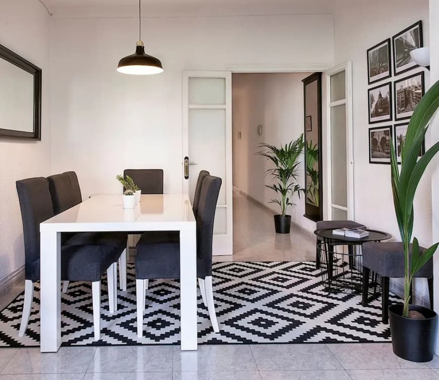 Prime Eixample Hideaway 6 Guests With Balcony by Myrentalhost - photo 12