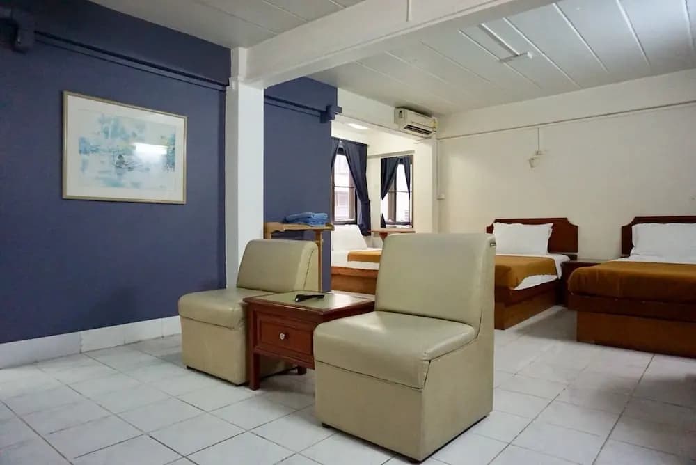 OYO 335 Top Inn Khaosan - photo 6
