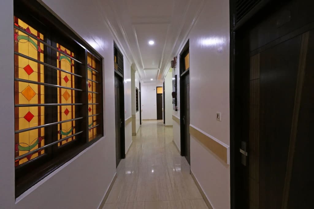 OYO Flagship 10562 Kumar palace - photo 10
