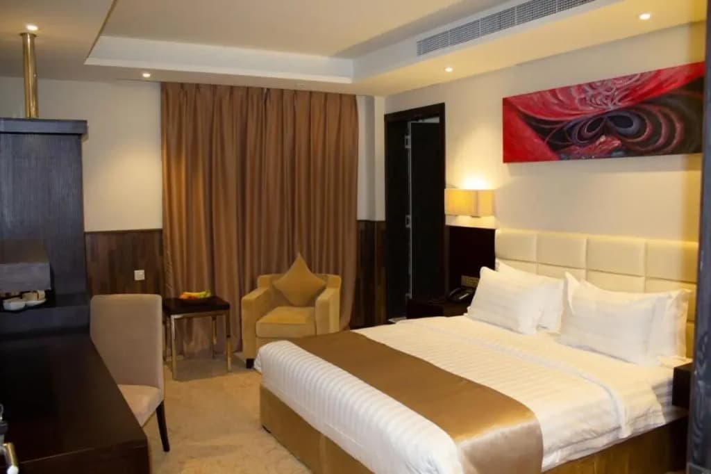The Secure Inn Hotel - photo 10