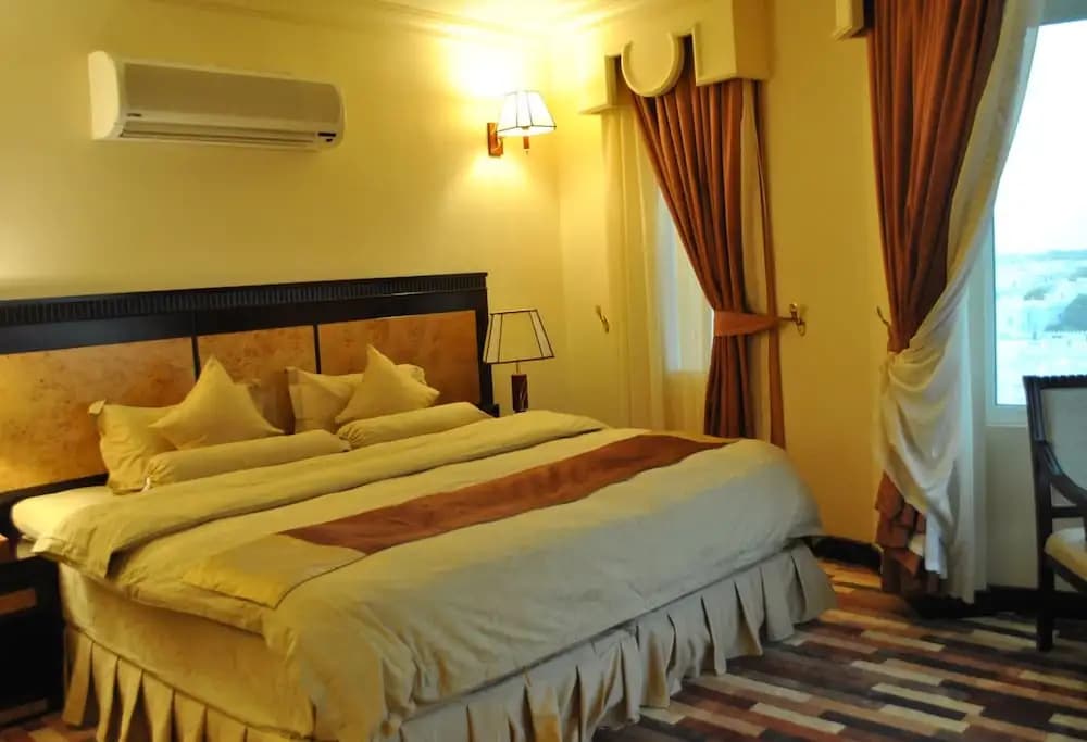 Capital O 155 Dmas Hotel - photo 4
