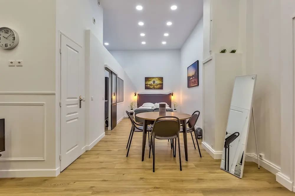 05 - Designed Parisian Flat - photo 10