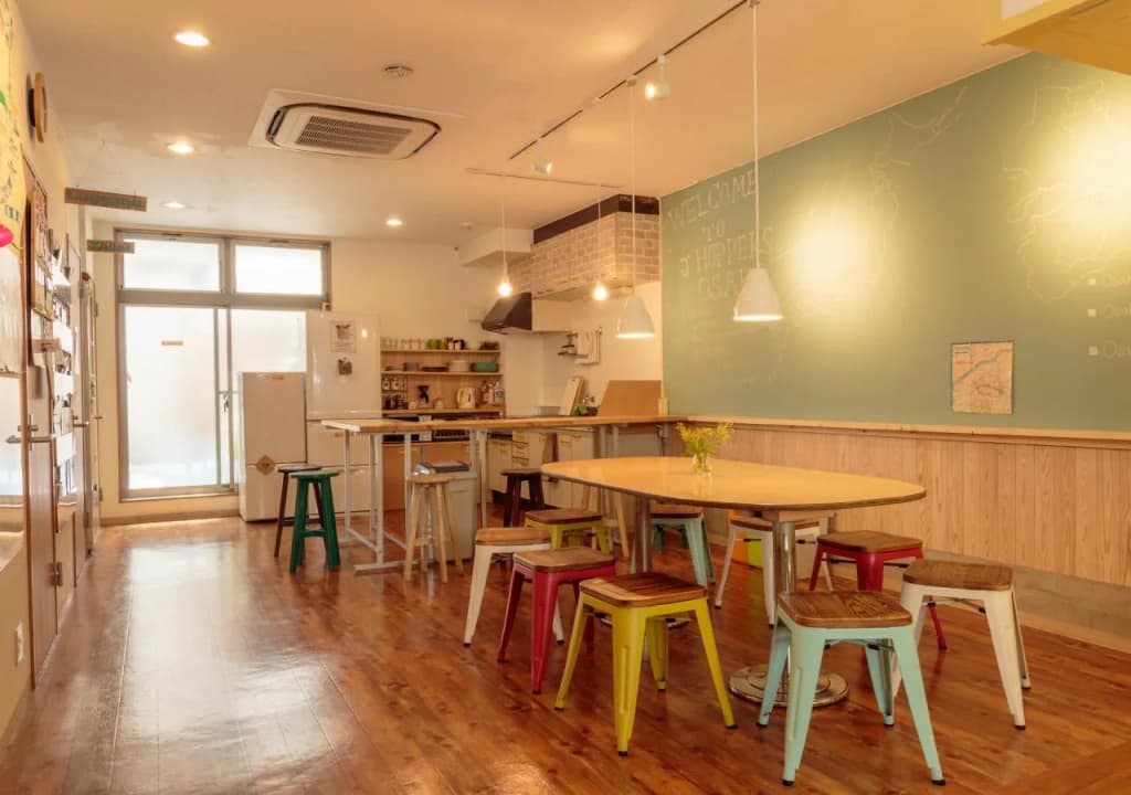 J-Hoppers Osaka Guesthouse - photo 26