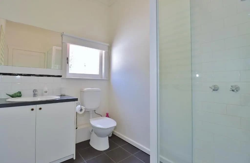 McKenzie House - photo 8